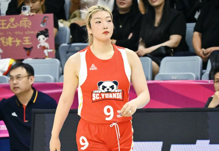 中国女篮第一球星李梦:税后500万年薪,税前多少?