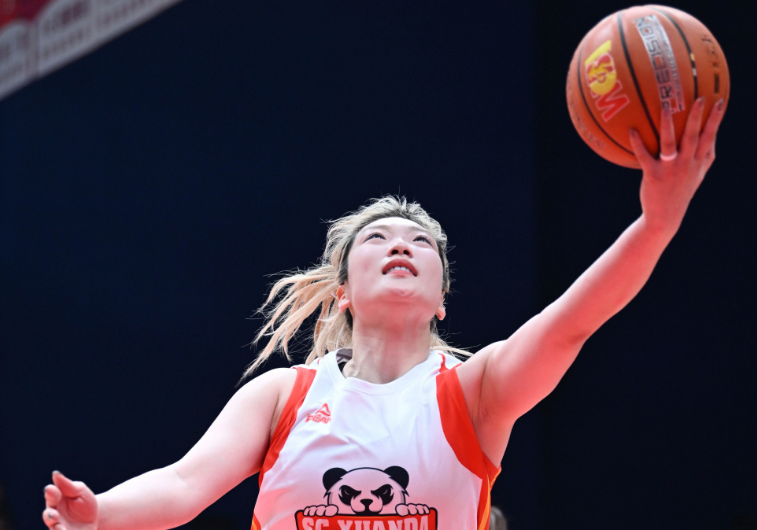 中国女篮第一球星李梦:税后500万年薪,税前多少?