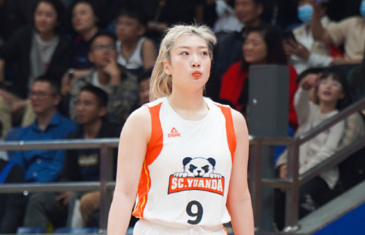 中国女篮第一球星李梦:税后500万年薪,税前多少?