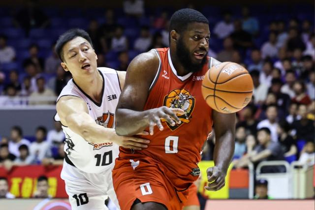 见怪不怪!勇士旧将又被NBL欠薪,球迷:垃圾联赛玩不起就别玩了